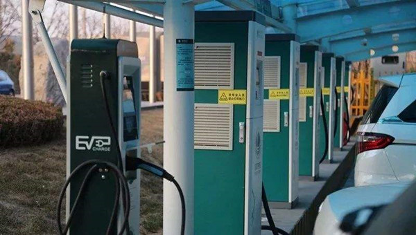 充电基建提速 安全质控升级 科斯莫检漏赋能充电桩全链条品质保障